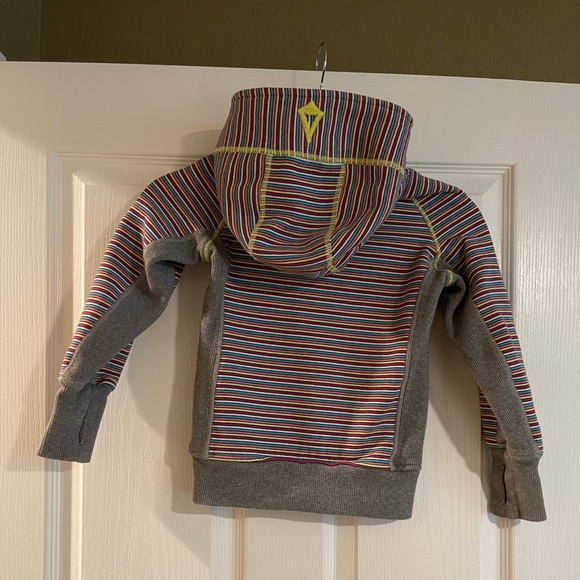 ivvia Heavyweight Scuba Hoodie - Picture 2 of 5